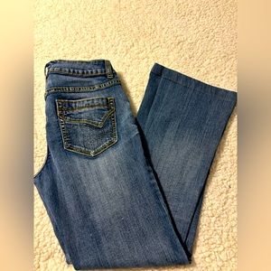 Cache Jeans Petite —- SHORT